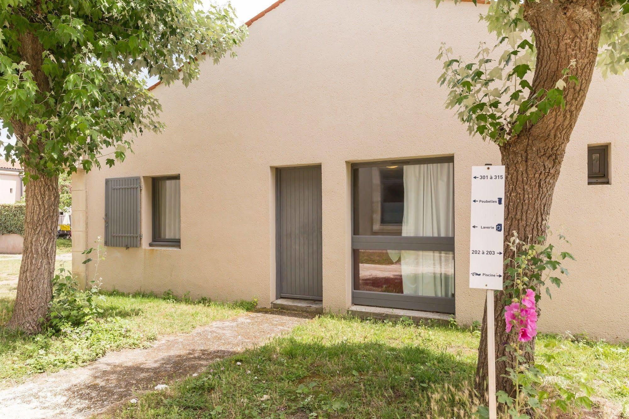 Residence Pierre & Vacances Le Fort De La Rade Ile d'Aix Exterior photo